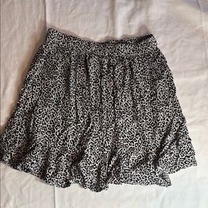 American Eagle Outfitters Black and White Leopard Skirt